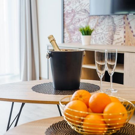 Perlowa Przystan Rent - Classic Gold & Silver Apartment Kolobrzeg Bagian luar foto