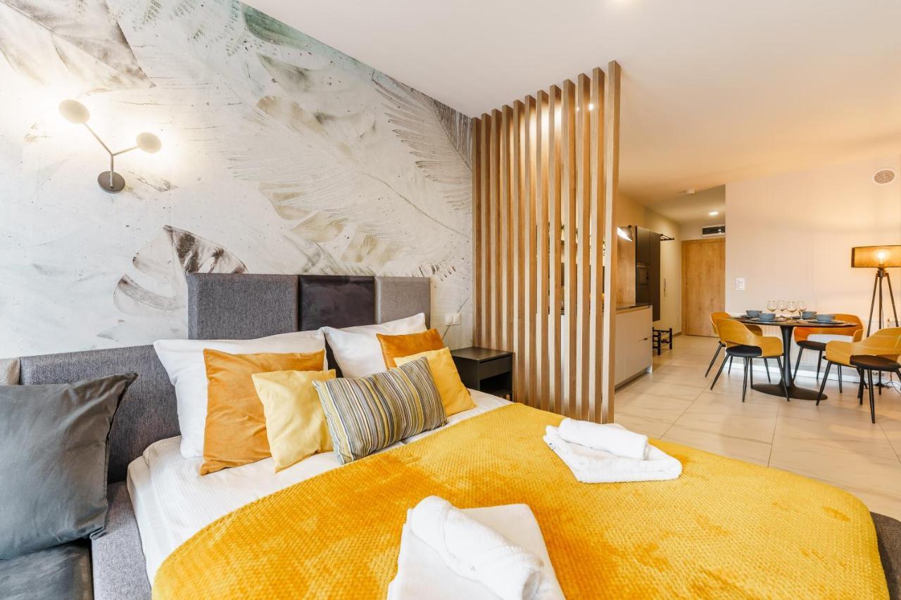 Perlowa Przystan Rent - Classic Gold & Silver Apartment Kolobrzeg Bagian luar foto