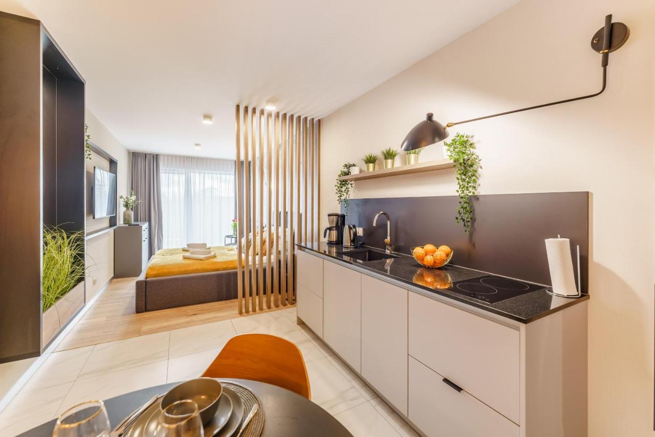 Perlowa Przystan Rent - Classic Gold & Silver Apartment Kolobrzeg Bagian luar foto