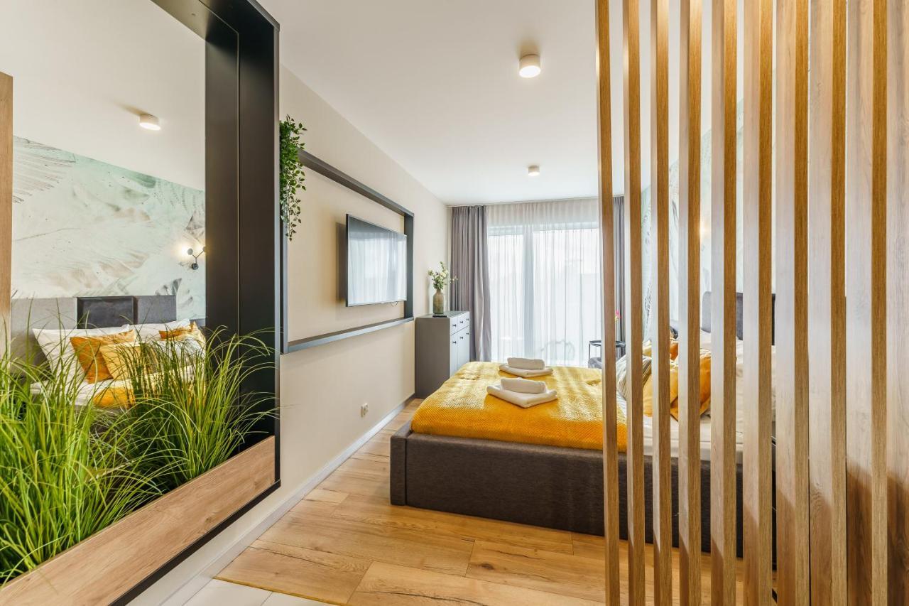 Perlowa Przystan Rent - Classic Gold & Silver Apartment Kolobrzeg Bagian luar foto